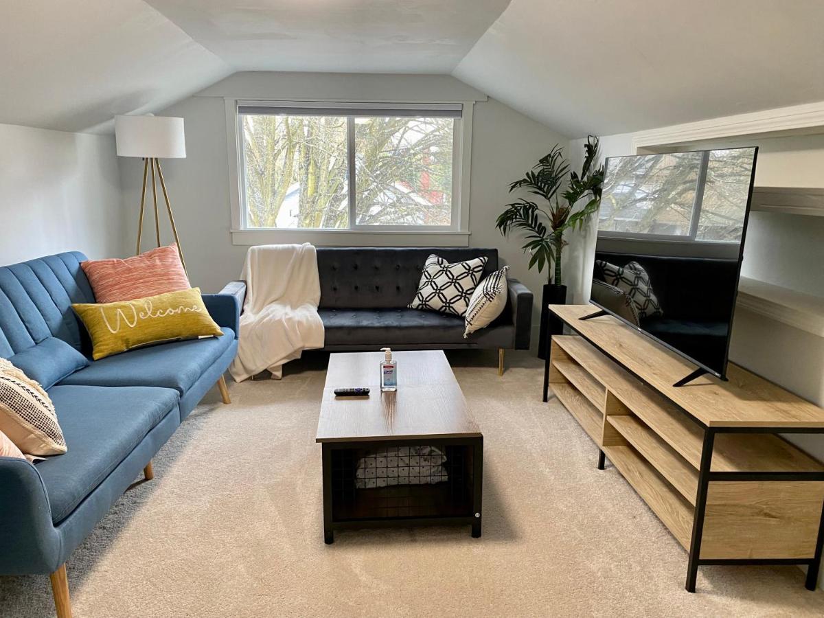 Tacoma 2 Bedrooms 1 Baths Sleep 5 With Compact Kitchen Zewnętrze zdjęcie